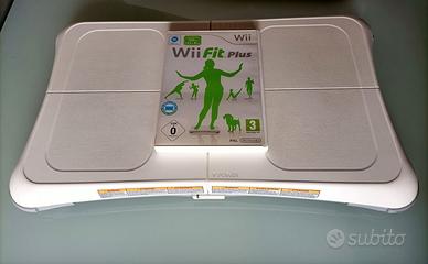 Nintendo Wii Balance Board + Gioco Wii Fit Plus