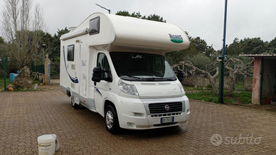 Camper mansardato