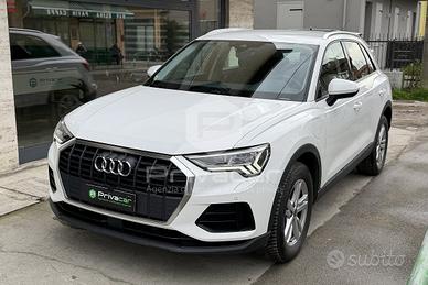 AUDI Q3 45 TFSI e S tronic Business