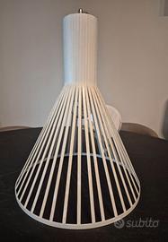 Lampada bianca a sospensione