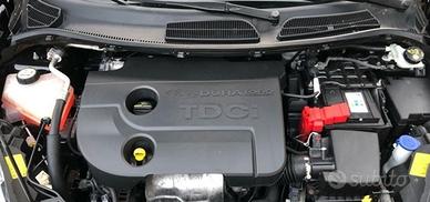 Ford Fiesta 2011 radiatori tubi clima carter ricam