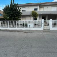 Appartamento e magazzino