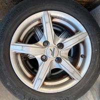 Cerchi nissan micra con gomme