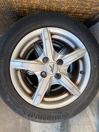 Cerchi nissan micra con gomme