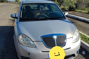 Lancia y 1300 multijet 