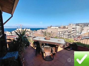 Prestigioso Duplex Con Terrazzi Via Filippini