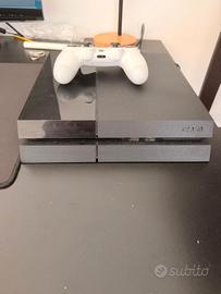 Ps4 con controller (giochi su un altro annuncio)