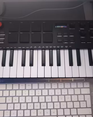 Akai mini Plus - Midi Usb