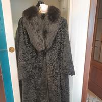 Pelliccia Astrakan  con collo in visone