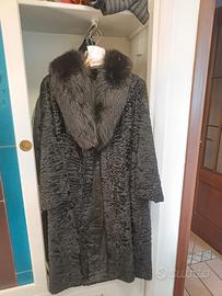 Pelliccia Astrakan  con collo in visone