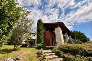 Villa di Lusso con vista panoramica sul Grappa