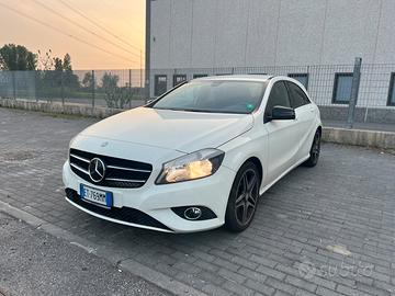 Mercedes-Benz A180 Premium