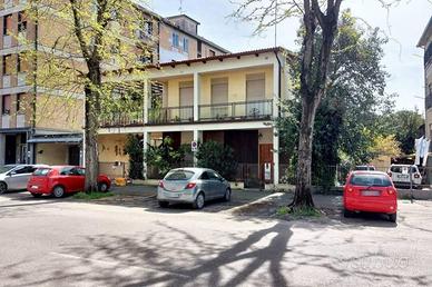 Immobile in asta di 279 m² con 5 locali a Faenza