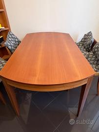 Kit tavolo estensibile e 4 sedie