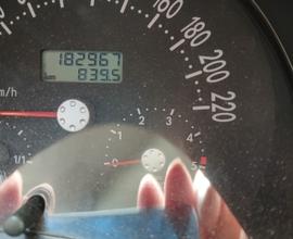 VOLKSWAGEN New Beetle - 2003