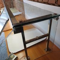 teca in vetro per esporre paste e panini