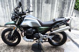 Moto Guzzi V85TT Centenario