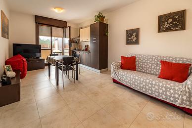 Recente Bivano con Ampio Cortile