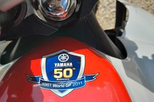 YAMAHA FZ8 50 ANNIVERSARIO 