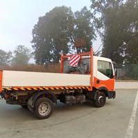 Autocarro nissan cabstar in lega leggera