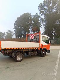 Autocarro nissan cabstar in lega leggera