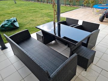 Salottino da esterno in Rattan