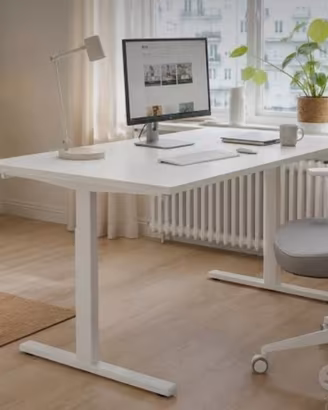 Scrivania Trotten IKEA regolabile in altezza