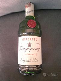Bottiglia di gin Tanqueray
