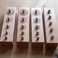4 blocchi dei cilindri in legno Montessori