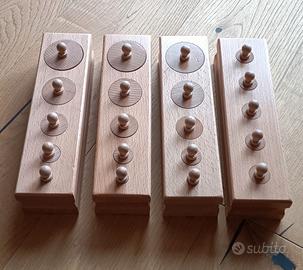 4 blocchi dei cilindri in legno Montessori