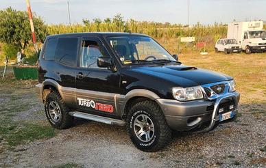 nissan terrano 2 II 2.7 autocarro