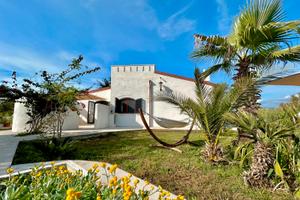 Villa fronte mare stile moresco