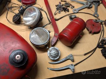 pezzi vari moto Guzzi d'epoca 