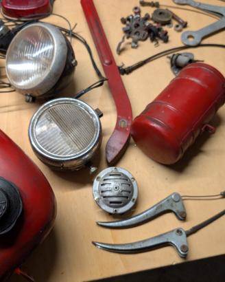 pezzi vari moto Guzzi d'epoca 