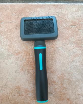 Spazzola con setole in metallo