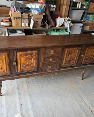 Credenza