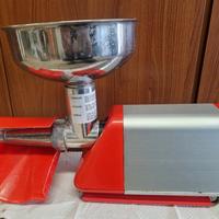 macchina spremi pomodoro