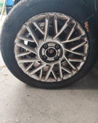 cerchi in lega da 15 pollici lancia Ypsilon 