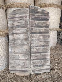 Porta in legno da restaurare