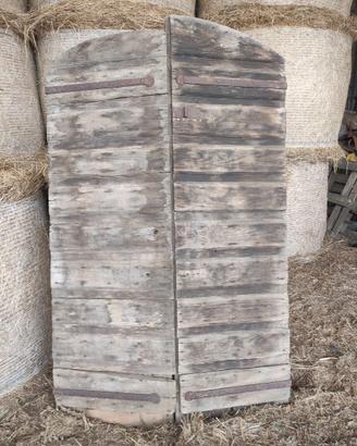 Porta in legno da restaurare