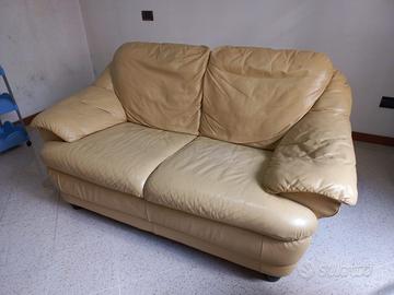 Divano di divani e divani in pelle
