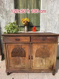 antica credenza dell'Ottocento shabby industrial
