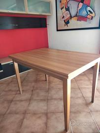 Tavolo allungabile