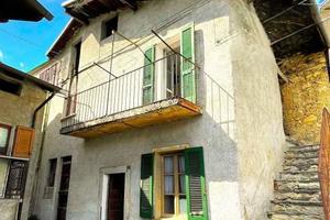Rustico / Casale di 83 m² con 3 locali a Sondrio
