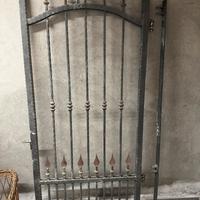 Cancello pedonale in ferro battuto