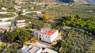 CASA DI CORTE A MONTE SANT'ANGELO
