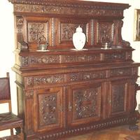 Mobili soggiorno stile Rinascimento