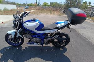 Suzuki SFV Gladius 650 - 2011