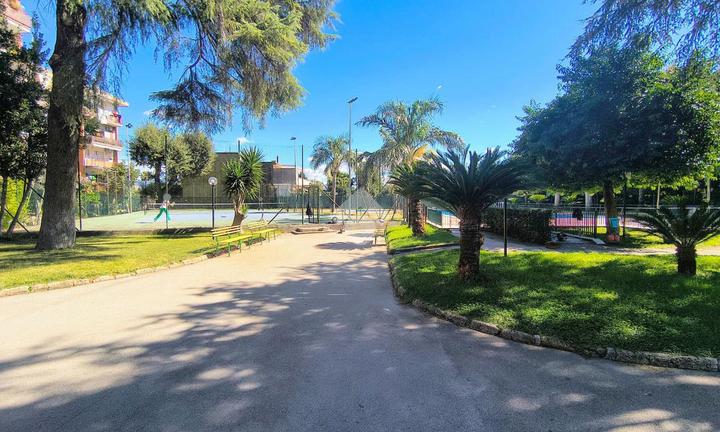 3 LOCALI A POMIGLIANO D'ARCO