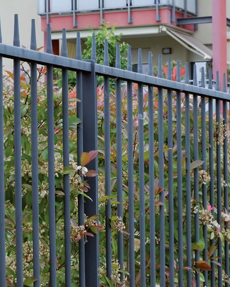 Recinzione simply con punta conica in ferro